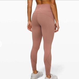 Lululemon In Movement Tight 25" *Everlux
Spanish Oak